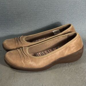 Skechers Skimmer Slip-On Wedges Ruffled Dark Taupe Shoes Women’s Size 9